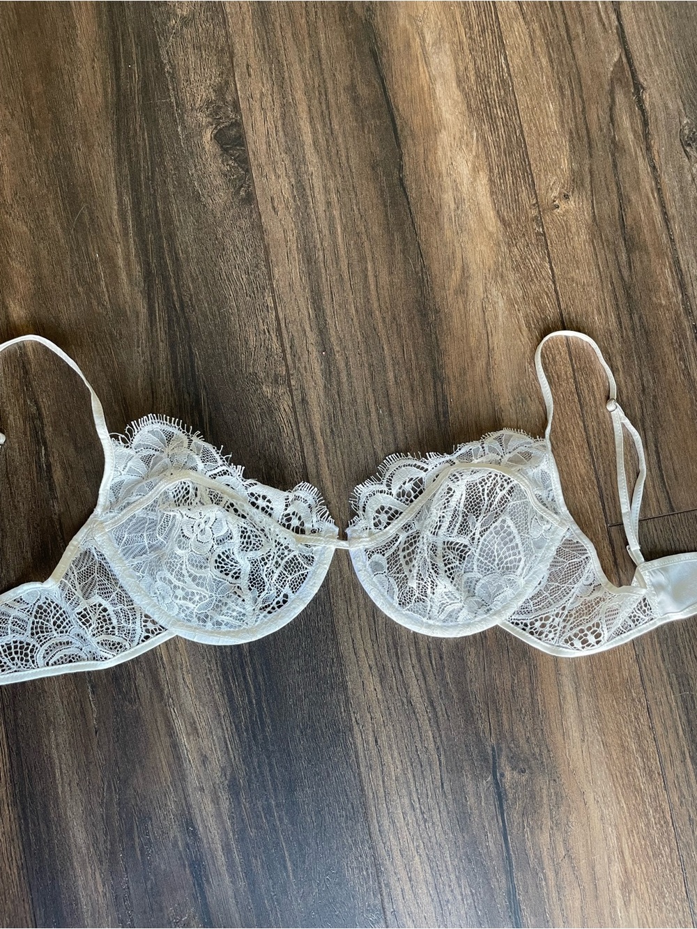 White Lace Underwire Bra
